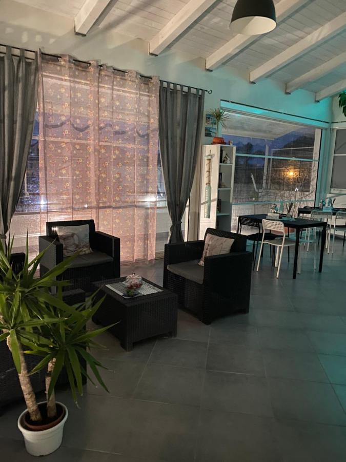 B&B Dionea Санта-Мария-ди-Кастеллабате Экстерьер фото
